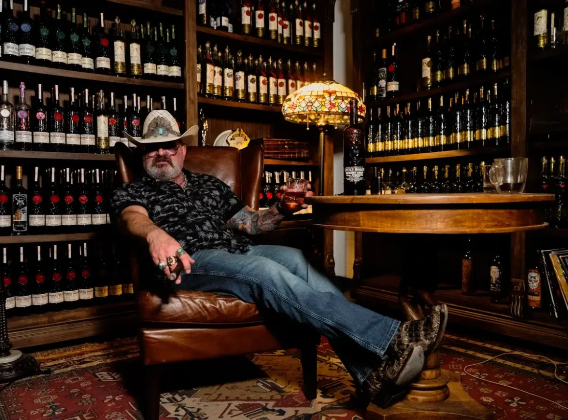 Smoke Wagon chair