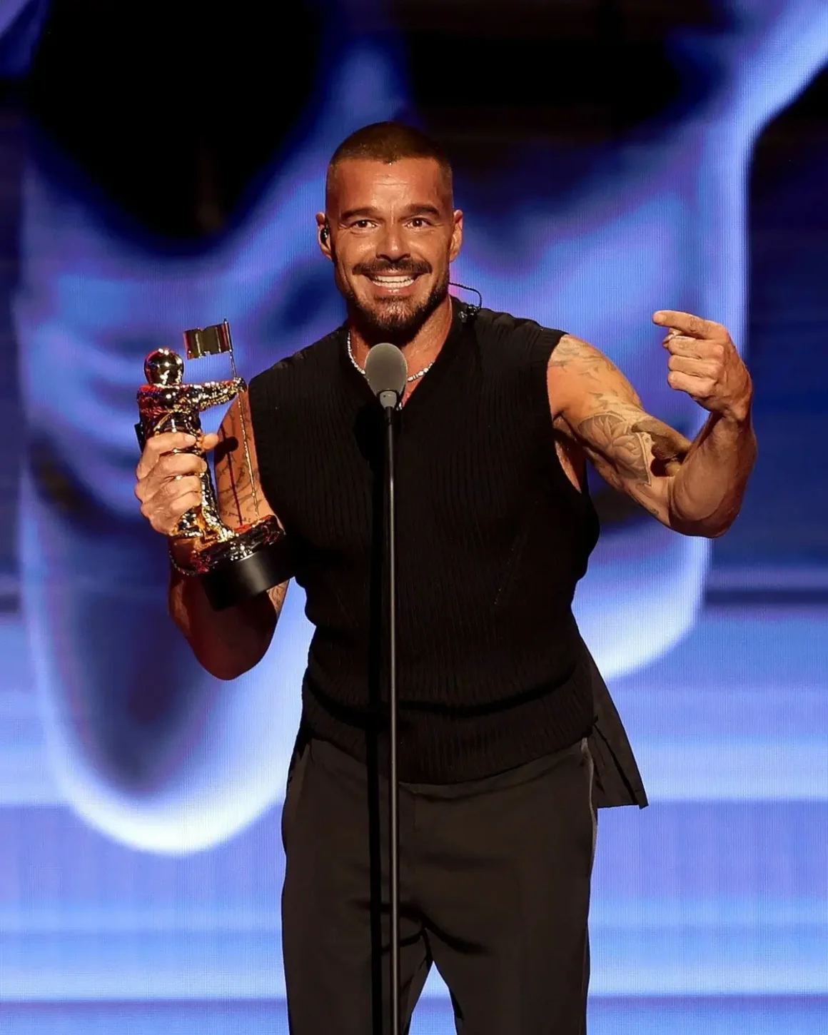 @rickymartin 205 VMAs