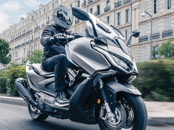 KYMCO AK550i Premium